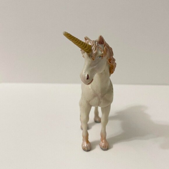 2010 Papo Unicorn Fairy Animal Fantasy Figure 4.5 Inch Tall Toy - Picture 4 of 16
